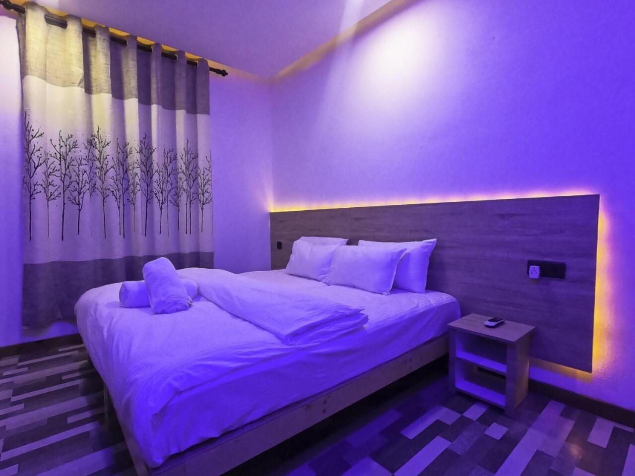 Molar Wave Hotel Himmafushi Exterior photo